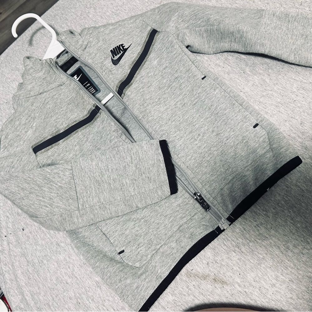 Toddler Nike tech
